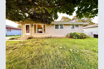 2622  6 Mile Rd, Racine, WI 53402 - Photo 1