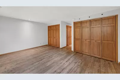 715 E Juniper Ln, Fox Point, WI 53217 - Photo 23