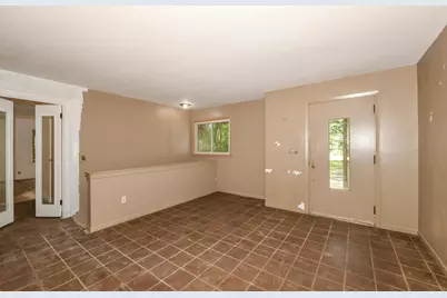 W269S3178  Merrill Hills Rd, Waukesha, WI 53189 - Photo 3