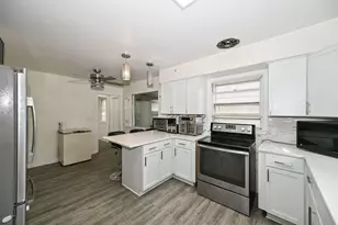5340 W Melvina St, Milwaukee, WI 53216 - Photo 11