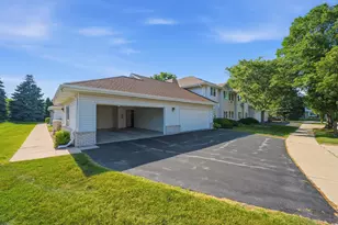 6105 S Creekside Dr, Cudahy, WI 53110 - Photo 27