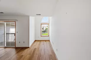 6105 S Creekside Dr, Cudahy, WI 53110 - Photo 25
