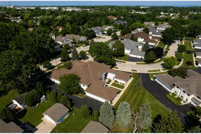 6105 S Creekside Dr #7, Cudahy, WI 53110 - Photo 31
