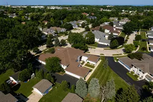 6105 S Creekside Dr, Cudahy, WI 53110 - Photo 31