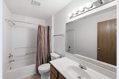 6105 S Creekside Dr #7, Cudahy, WI 53110 - Photo 23