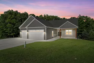W332N4518 Grace Ct, Nashotah, WI 53058 - Photo 1