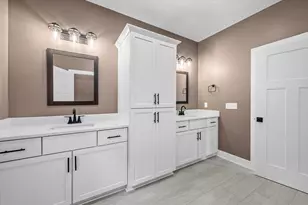W332N4518 Grace Ct, Nashotah, WI 53058 - Photo 21