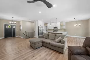 W332N4518 Grace Ct, Nashotah, WI 53058 - Photo 11