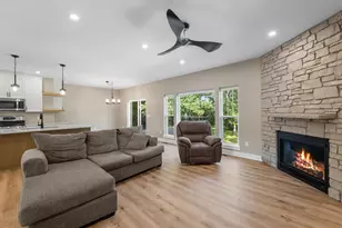 W332N4518 Grace Ct, Nashotah, WI 53058 - Photo 9