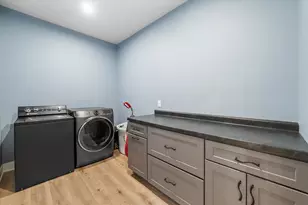 W332N4518 Grace Ct, Nashotah, WI 53058 - Photo 27