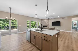 W332N4518 Grace Ct, Nashotah, WI 53058 - Photo 7