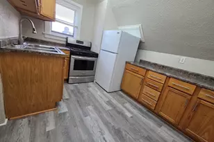 2109 Washington Ave, Racine, WI 53403 - Photo 3