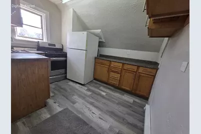 2109  Washington Ave #Upper 3, Racine, WI 53403 - Photo 3