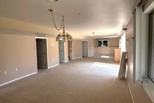 8651 Fieldstone Ct, Burlington, WI 53105 - Photo 11