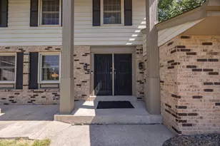 12430 W Burdick Ct, New Berlin, WI 53151 - Photo 3