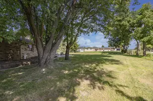 12430 W Burdick Ct, New Berlin, WI 53151 - Photo 37