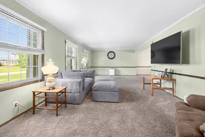 12430 W Burdick Ct, New Berlin, WI 53151 - Photo 7