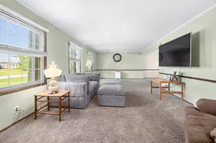 12430 W Burdick Ct, New Berlin, WI 53151 - Photo 7