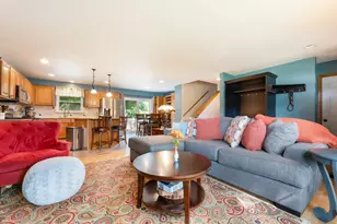 2114 Somerset Ct, Waukesha, WI 53186 - Photo 3