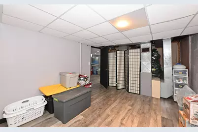 8113 W Townsend St, Milwaukee, WI 53222 - Photo 23