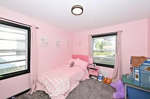 8113 W Townsend St, Milwaukee, WI 53222 - Photo 9