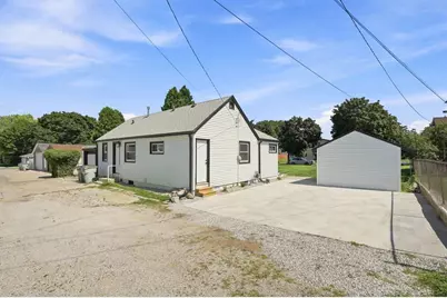 2917 S 67th St, Milwaukee, WI 53219 - Photo 17