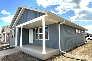 1058 Wipple Way, Sheboygan Falls, WI 53085 - Photo 21
