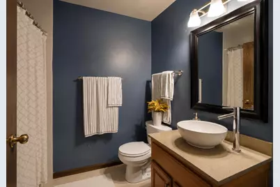 5000 S 65th St, Greenfield, WI 53220 - Photo 11