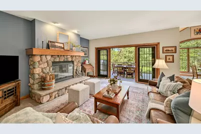 8510 W Hawthorne Rd, Mequon, WI 53097 - Photo 5