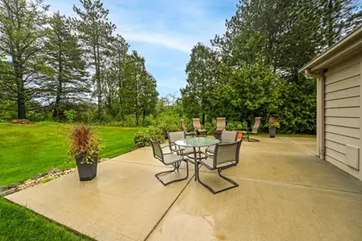 10270 N Range Line Ct, Mequon, WI 53092 - Photo 35