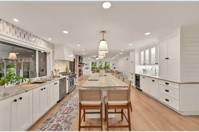 10270 N Range Line Ct, Mequon, WI 53092 - Photo 11