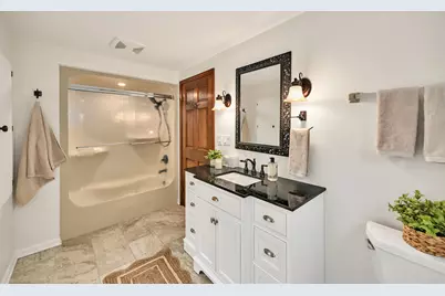 10270 N Range Line Ct, Mequon, WI 53092 - Photo 33