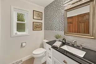 10270 N Range Line Ct, Mequon, WI 53092 - Photo 21