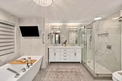 10270 N Range Line Ct, Mequon, WI 53092 - Photo 27