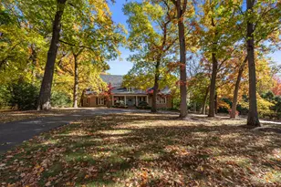 14220 Hillside Rd, Elm Grove, WI 53122 - Photo 49