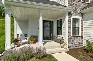 N69W23598 N Donna Dr, Sussex, WI 53089 - Photo 5