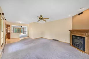 5625 S Monaco Pl, Hales Corners, WI 53130 - Photo 5