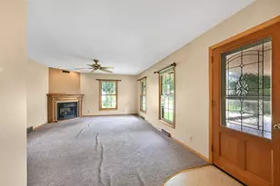 5625 S Monaco Pl, Hales Corners, WI 53130 - Photo 3