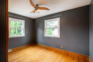 4917 N Mohawk Ave, Glendale, WI 53217 - Photo 17