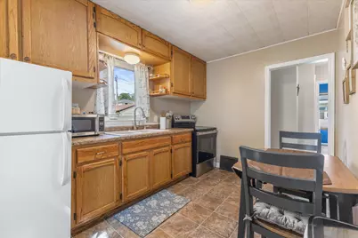 809 S 113th St, West Allis, WI 53214 - Photo 7