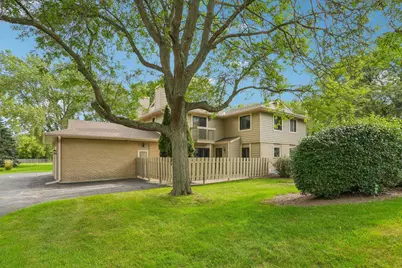 1745 S Carriage Ln, New Berlin, WI 53151 - Photo 19