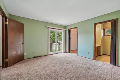 1745 S Carriage Ln, New Berlin, WI 53151 - Photo 9