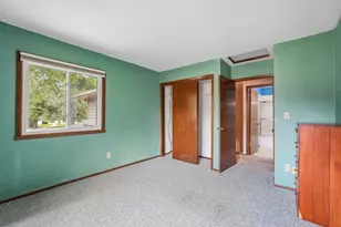 1745 S Carriage Ln, New Berlin, WI 53151 - Photo 15