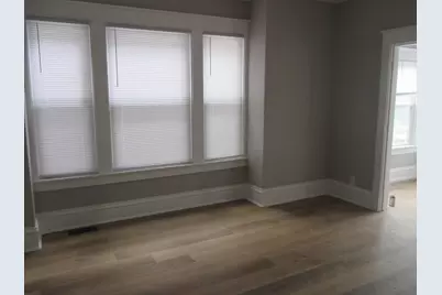 3922 N 19th Pl, Milwaukee, WI 53206 - Photo 3