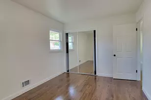 6925 N Darien St, Milwaukee, WI 53209 - Photo 17