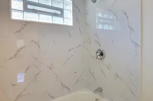 6925 N Darien St, Milwaukee, WI 53209 - Photo 13