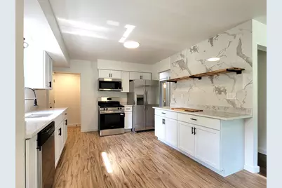 6925 N Darien St, Milwaukee, WI 53209 - Photo 7