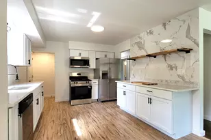 6925 N Darien St, Milwaukee, WI 53209 - Photo 7