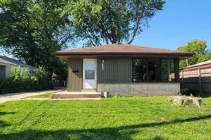 6925 N Darien St, Milwaukee, WI 53209 - Photo 1