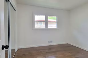 6925 N Darien St, Milwaukee, WI 53209 - Photo 11